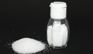 Estudio revela que una dieta alta en sal podría causar demencia