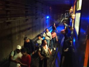 Suspenden servicio de la Línea 2 del metro por tres horas