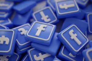 Facebook destinará 100 mdd a medios, afectados por el Covid-19