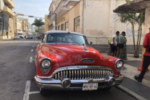 Graban serie de Netflix en Veracruz; recrean escenarios de Cuba