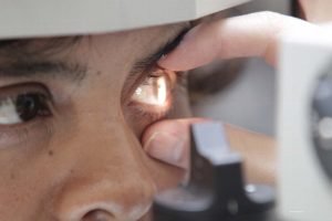 Revelan que el 61% de pacientes con glaucoma son mujeres
