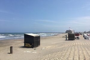 Playas de Boca del Río lucen desoladas por contingencia ante el COVID-19