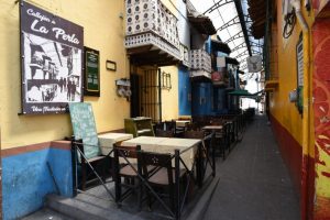 Bares, cantinas y cervecerías cerrarán a las seis de la tarde en Xalapa por coronavirus