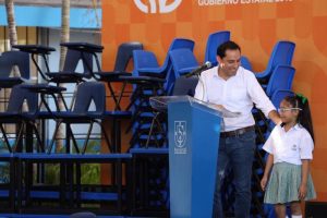 Mobiliario nuevo contribuye a mejorar la experiencia educativa de alumnos yucatecos
