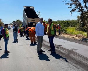 Supervisa Adán Augusto reconstrucción de carretera Chablé-El Triunfo