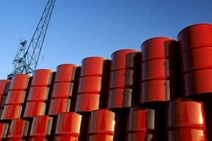 México mantiene propuesta de recortar producción de petróleo en 100 mil barriles
