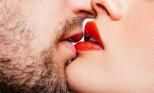 ¿Cuáles son los beneficios de darse un beso?