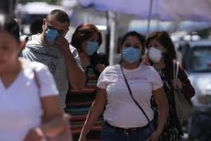 Por la tos sentí que la cabeza me explotaba, «El virus es real», narra reportera enferma de Covid-19