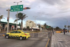 Cierran bulevar Ávila Camacho para evitar ingreso a playas en Veracruz y contener coronavirus