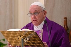 En Sábado de Gloria, Papa Francisco pide a fieles mantener la esperanza ante la pandemia de COVID-19