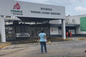 Se toman medidas sanitarias en refinerías del país por coronavirus: Sener