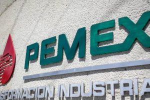 Pemex pide a sus empleados ‘recorte voluntario’ del 25% de su salario