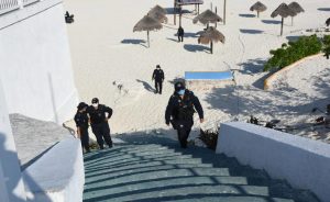 Confirman siete casos de policías de Cancún con Covid-19