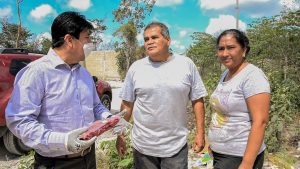 Encabeza Alcalde Víctor Mas Tah entrega de alimentos en colonias ‘Cristal’ y ‘Yaaxtulum’ en Tulum