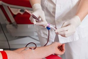 Prueba de sangre ayudaría a detectar varios tipos de cáncer: Estudio