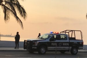 Vigilan playa Martí de Veracruz para evitar jueguen fútbol