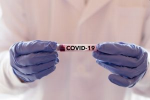 Asegura farmacéutica que en septiembre entrega 400 millones de dosis de vacunas contra COVID-19
