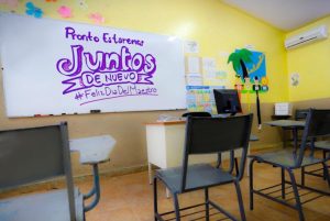 Reconoce Laura Fernández compromiso de maestro ante retos de la Nueva Realidad Educativa