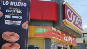 Donas Krispy Kreme llegan a tiendas Oxxo