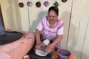 Doña Ángela, la cocinera que está entre las 100 mujeres más poderosas de México: Forbes