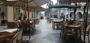 Restaurantes de los portales en Veracruz regresan poco a poco, a la nueva normalidad