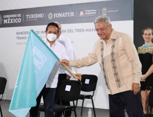 AMLO da banderazo de inicio a construcción del Tren Maya en Quintana Roo