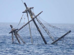 Reportan hundimiento de emblemático Barco Pirata de Cozumel