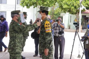Reconocen a personal civil y militar que se ha destacado en la aplicación del Plan DN-III-E ante el Covid-19 en la península de Yucatán
