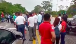 Automovilistas varados por corte de la carretera Chetumal-Escácega por inundaciones