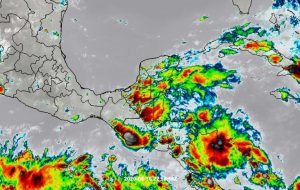 Vienen las ondas tropicales 6 y 7 para la península de Yucatán