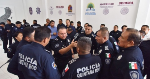 Dan de baja en Seguridad Pública al menos 19 malos elementos en Cancún: Eduardo Santamaría Chávez