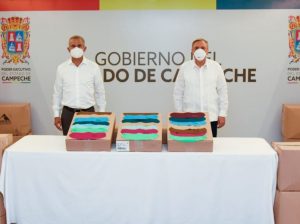 El gobernador Carlos Miguel Aysa González entrega 150 mil cubrebocas para distribuir entre la población de Campeche