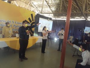 Consejeros estatales, eligen a Javier Cabrera y Violeta Caballero como dirigentes del PRD en Tabasco