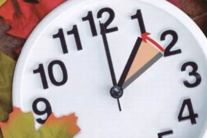 Termina horario de verano y empieza horario de invierno 2020; habrá que retrasar reloj