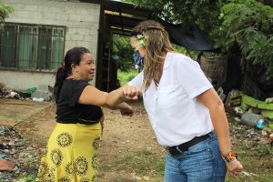 Refuerza Cecilia Patrón su programa de ayuda Mérida Solidaria