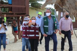 Realizan autoridades municipales y estatales recorrido de supervisión en Cancún tras paso de “ZETA”