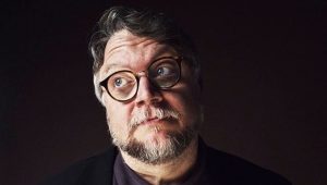¿Guillermo del Toro o Rey Mago? Propone a aerolínea regalar viajes a mexicanos sin recursos