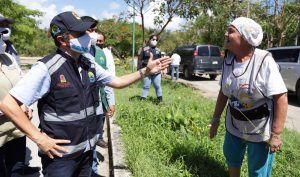 Carlos Joaquín recorre, por segundo día consecutivo, municipios del norte tras el paso del huracán “Delta”