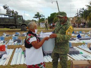 Ejército Mexicano continúa entregando apoyos a familias yucatecas