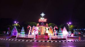 En apoyo al Ayuntamiento de Mérida y a la ciudadanía, empresas se unen al decorado navideño en diferentes puntos de la ciudad