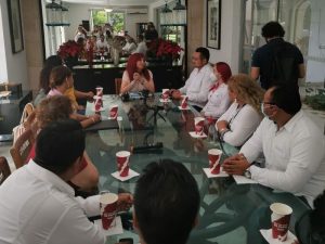 Layda Sansores se reúne con la estructura morenista de Campeche