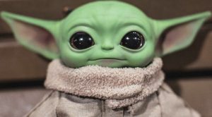 Lleva a Baby Yoda de realidad aumentada a tu hogar