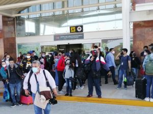 Llegan turistas a Campeche de la Ciudad de México donde el semáforo epidemiológico es Rojo