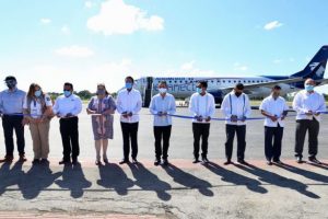 Se intensifica la conectividad aérea del sur de Quintana Roo para fortalecer la recuperación de la economía: Carlos Joaquín