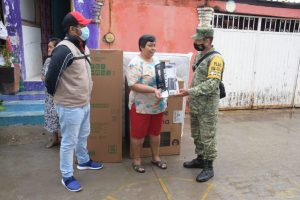 Se han entregado alrededor de 19 mil paquetes de enseres domésticos en dos municipios de Tabasco: SEDENA