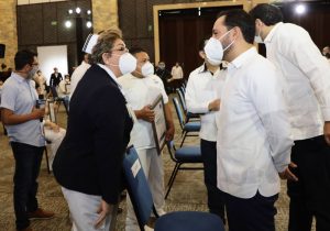 Reconoce el gobernador Mauricio Vila el esfuerzo y vocación de las enfermeras y los enfermeros
