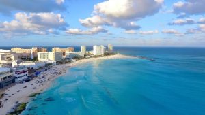 Protocolo de Playas en Cancún en «Semaforo Naranja»