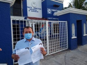 Se registra Nivardo Mena para reelección en Lázaro Cárdenas por el PAN