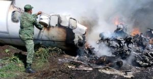 Desplome de una avioneta de la Fuerza Aérea Mexicana deja seis militares muertos en Veracruz