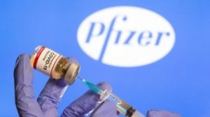Revela estudio que vacuna de Pfizer-BioNTech neutraliza tres variantes de Covid-19